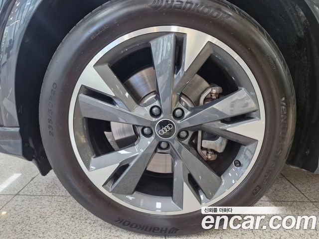 Audi Q4 e-tron 40 Premium
