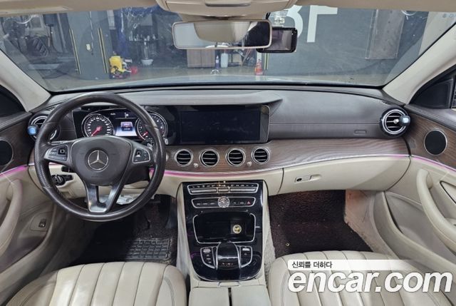 Mercedes-Benz E-Class E220d Exclusive