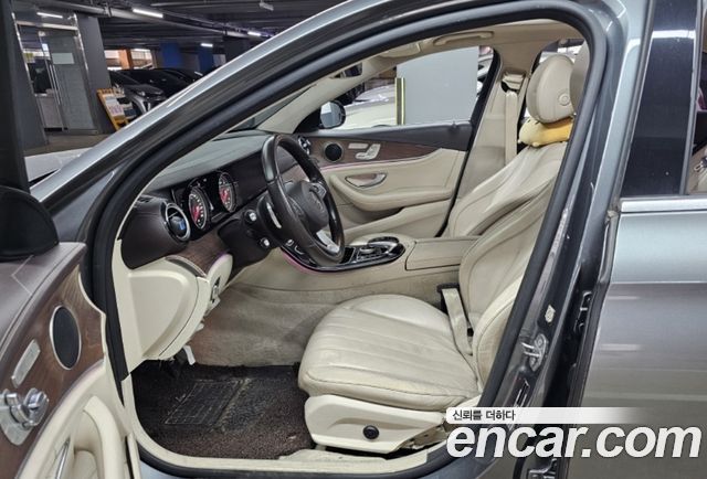 Mercedes-Benz E-Class E220d Exclusive