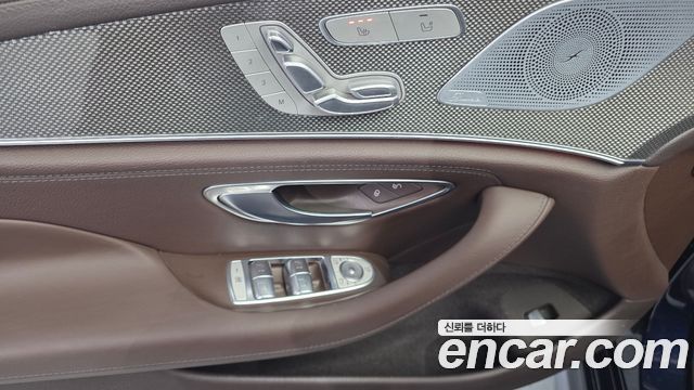 Mercedes-Benz CLS-Class CLS300d AMG Line