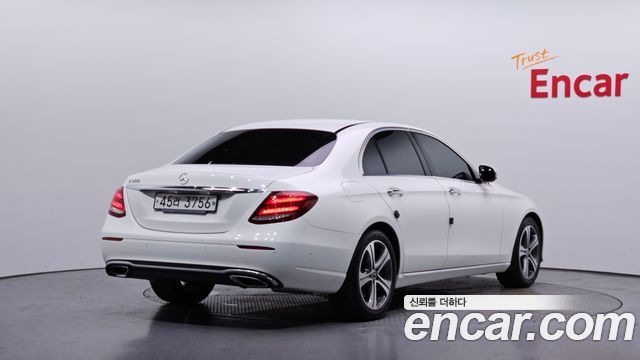 Mercedes-Benz E-Class E300 Avantgarde