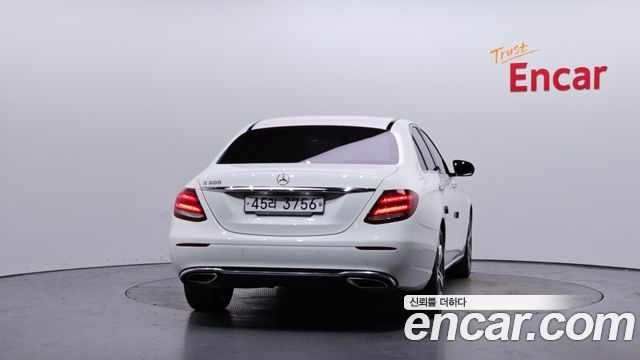 Mercedes-Benz E-Class E300 Avantgarde