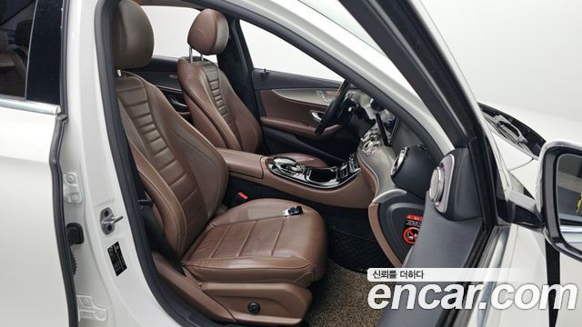 Mercedes-Benz E-Class E300 Avantgarde