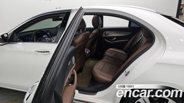 Mercedes-Benz E-Class E300 Avantgarde