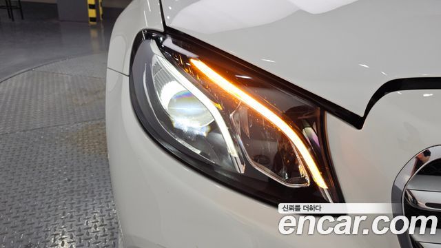 Mercedes-Benz E-Class E300 Avantgarde