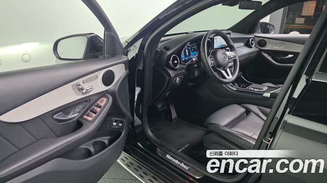 Mercedes-Benz GLC-Class GLC300e 4MATIC Coupe