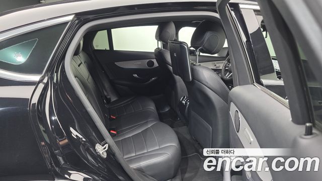 Mercedes-Benz GLC-Class GLC300e 4MATIC Coupe