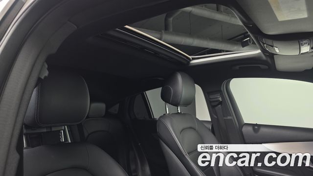 Mercedes-Benz GLC-Class GLC300e 4MATIC Coupe