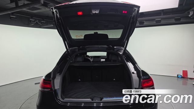Mercedes-Benz GLC-Class GLC300e 4MATIC Coupe