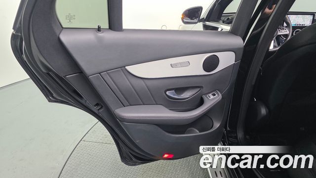 Mercedes-Benz GLC-Class GLC300e 4MATIC Coupe