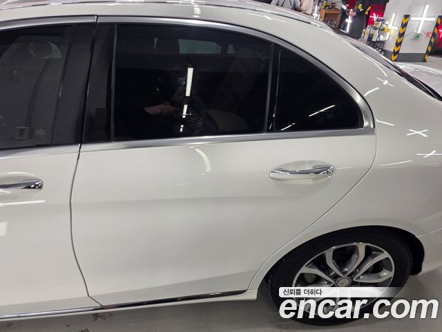 Mercedes-Benz C-Class C220 d Avantgarde