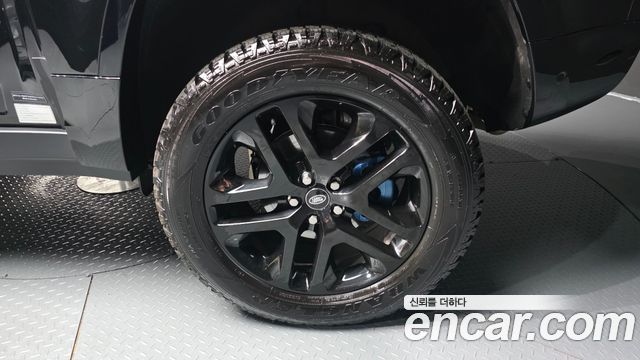 Land Rover Defender 90 D250 XS Edition