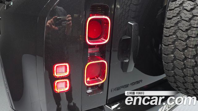 Land Rover Defender 90 D250 XS Edition
