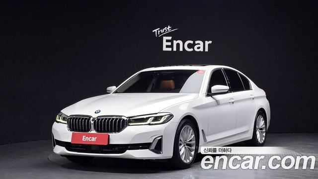 BMW 5-Series 520i Luxury