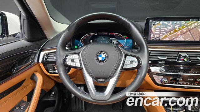 BMW 5-Series 520i Luxury