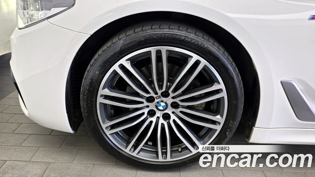 BMW 5-Series 520d M Sport Package Plus