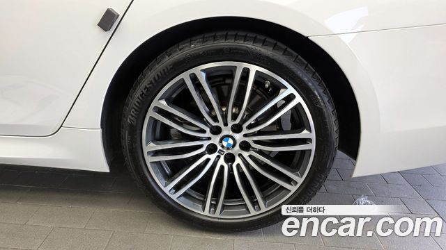 BMW 5-Series 520d M Sport Package Plus