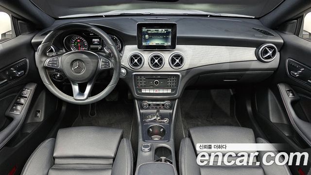 Mercedes-Benz CLA-Class CLA250 4MATIC
