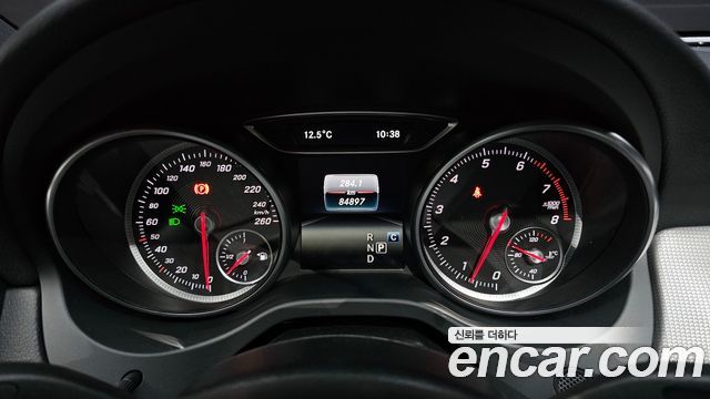 Mercedes-Benz CLA-Class CLA250 4MATIC
