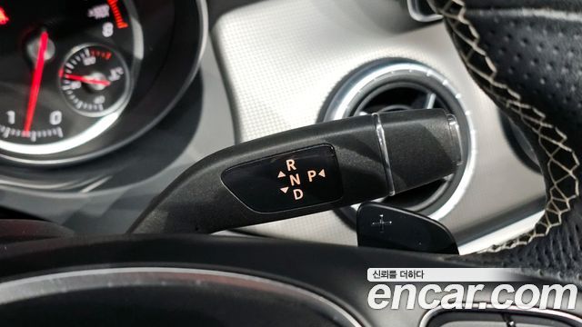 Mercedes-Benz CLA-Class CLA250 4MATIC