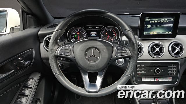 Mercedes-Benz CLA-Class CLA250 4MATIC