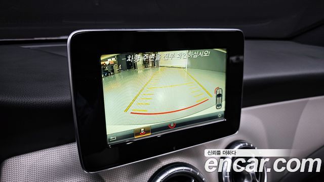 Mercedes-Benz CLA-Class CLA250 4MATIC