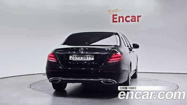 Mercedes-Benz E-Class E220d Exclusive