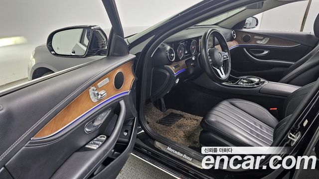 Mercedes-Benz E-Class E220d Exclusive