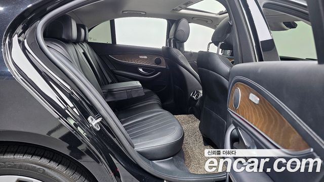 Mercedes-Benz E-Class E220d Exclusive