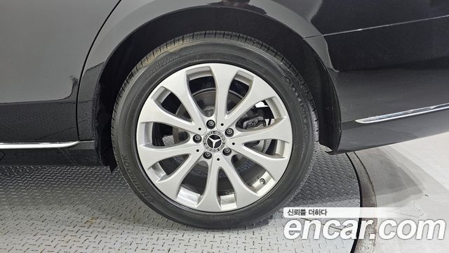 Mercedes-Benz E-Class E220d Exclusive