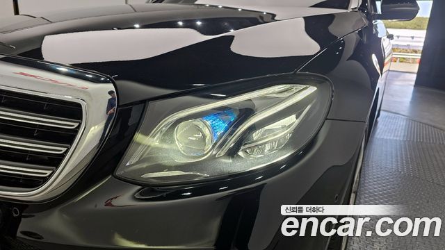 Mercedes-Benz E-Class E220d Exclusive
