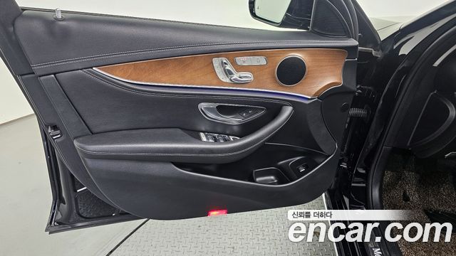 Mercedes-Benz E-Class E220d Exclusive