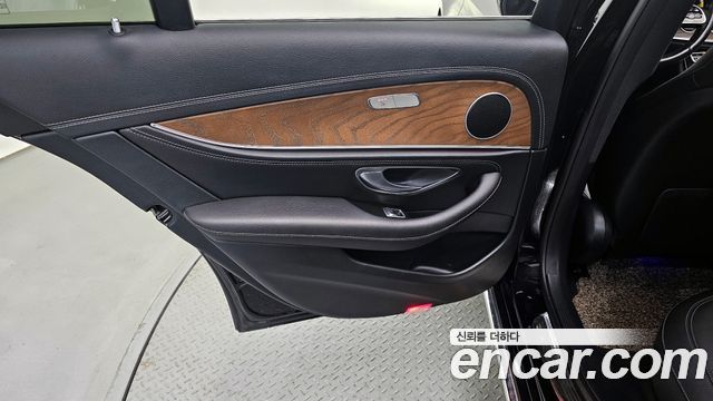 Mercedes-Benz E-Class E220d Exclusive