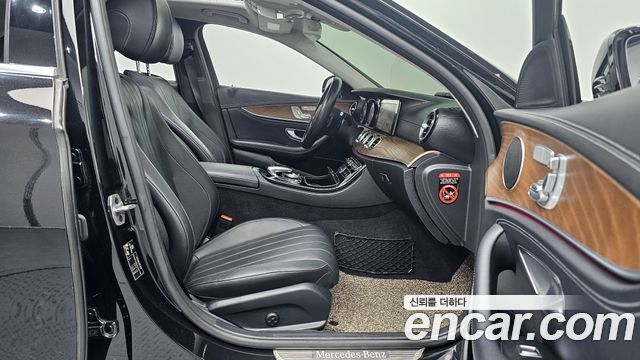 Mercedes-Benz E-Class E220d Exclusive