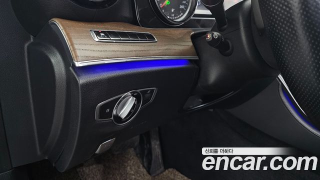 Mercedes-Benz E-Class E220d Exclusive