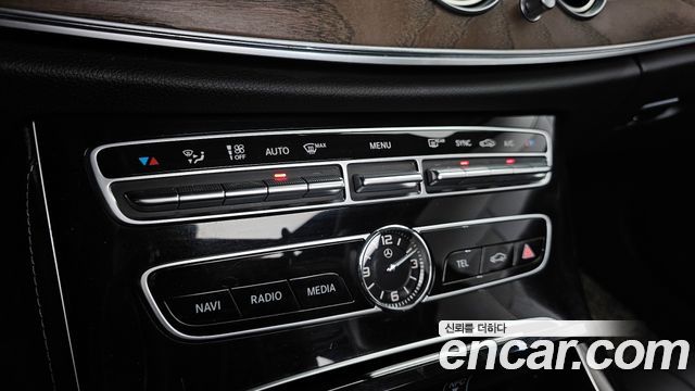 Mercedes-Benz E-Class E220d Exclusive