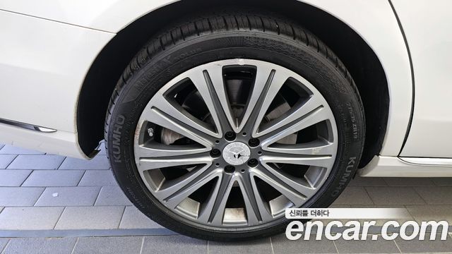 Mercedes-Benz E-Class E400 4MATIC Exclusive