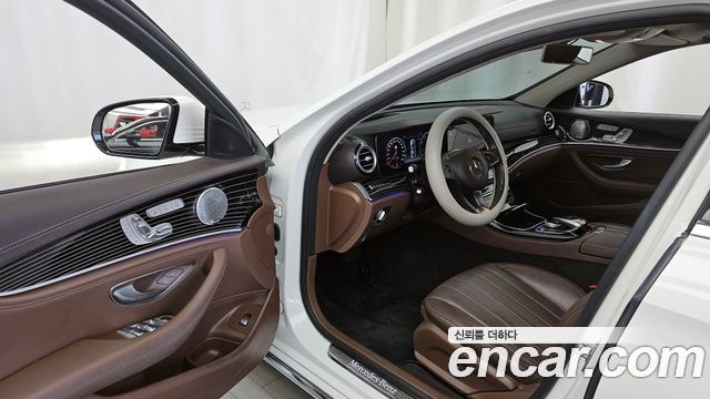 Mercedes-Benz E-Class E400 4MATIC Exclusive