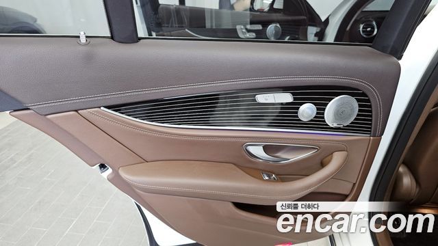 Mercedes-Benz E-Class E400 4MATIC Exclusive