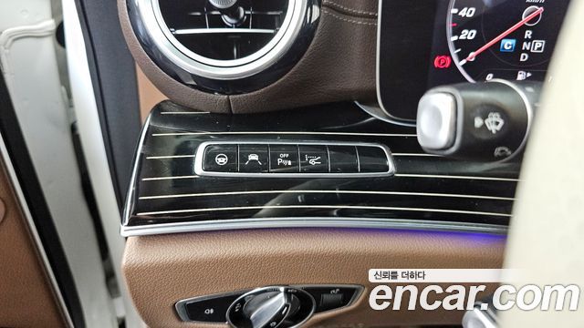 Mercedes-Benz E-Class E400 4MATIC Exclusive