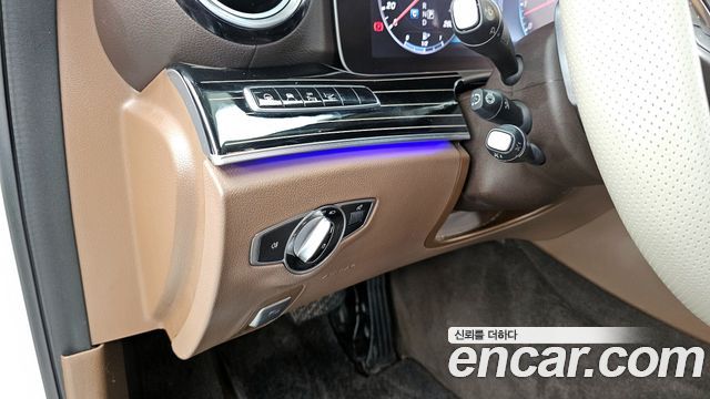 Mercedes-Benz E-Class E400 4MATIC Exclusive