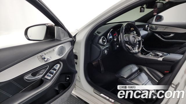 Mercedes-Benz C-Class C63 AMG