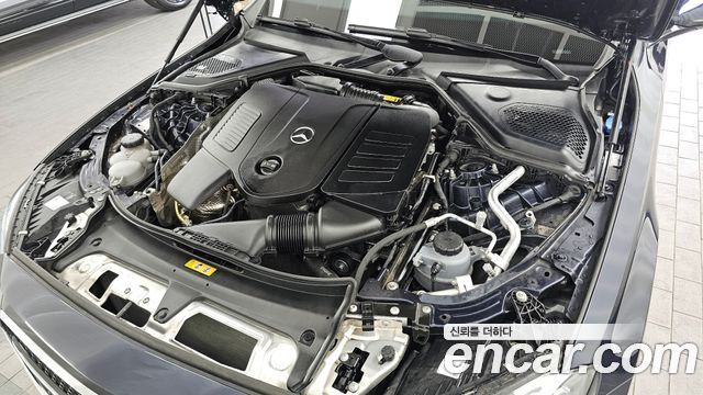Mercedes-Benz E-Class E200 Avantgarde