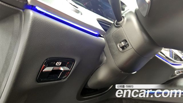 Mercedes-Benz E-Class E200 Avantgarde