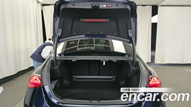 Mercedes-Benz E-Class E200 Avantgarde