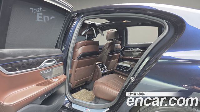 BMW 7-Series 740d xDrive M Sport