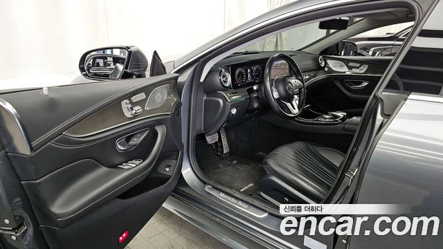 Mercedes-Benz CLS-Class CLS300d AMG Line