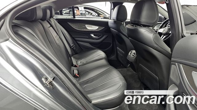 Mercedes-Benz CLS-Class CLS300d AMG Line
