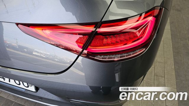 Mercedes-Benz CLS-Class CLS300d AMG Line