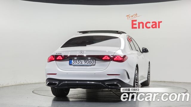 Mercedes-Benz E-Class E200 AMG Line